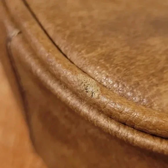 NEW Front Lock Detail Tan Shoulder Bag - Picture 9 of 10